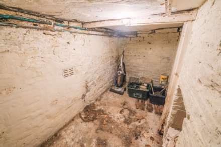 Armitage Road, Armitage Bridge, Image 8