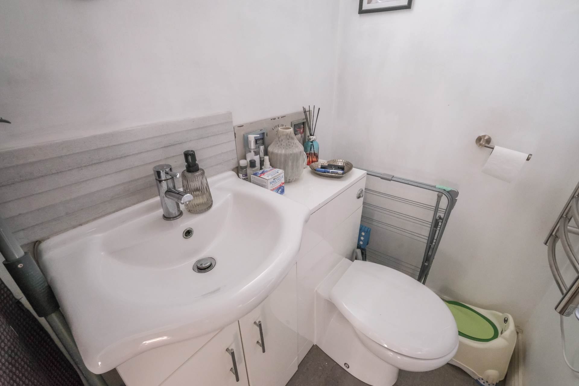 Owens Terrace, Honley, Image 11