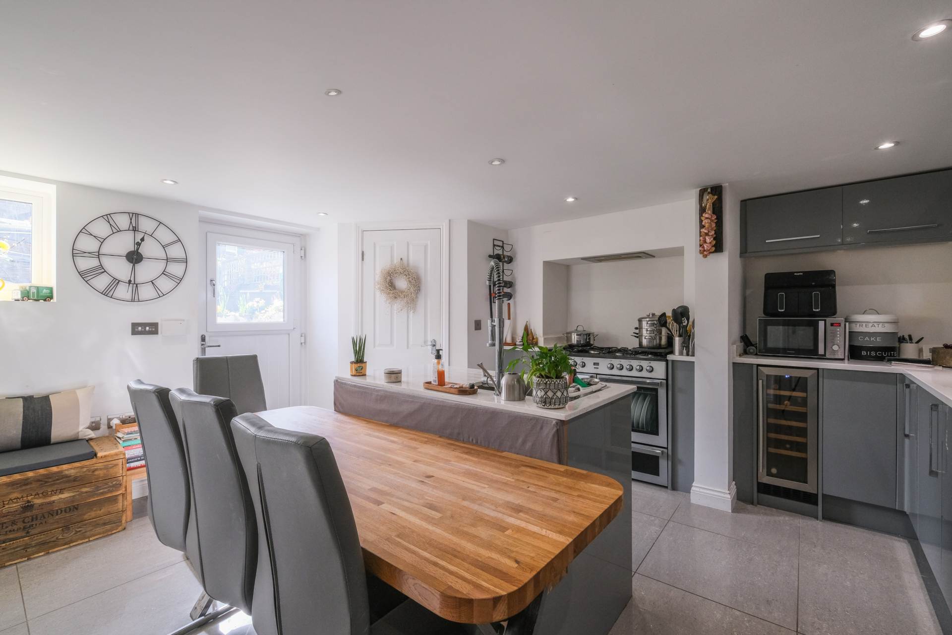 Owens Terrace, Honley, Image 2