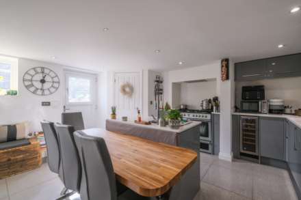 Owens Terrace, Honley, Image 2