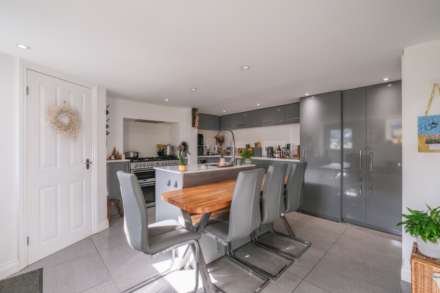 Owens Terrace, Honley, Image 8