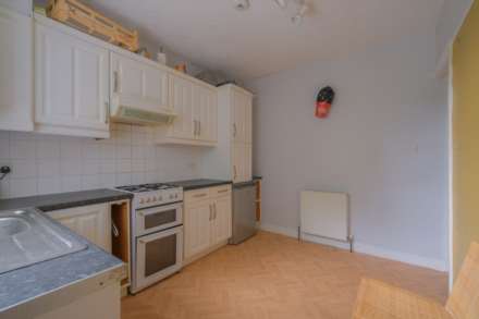 Sunningdale Road, Crosland Moor, Image 9