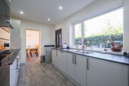 Huddersfield Road, Meltham, Image 3