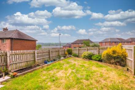 Highfield Crescent, Meltham, Image 10