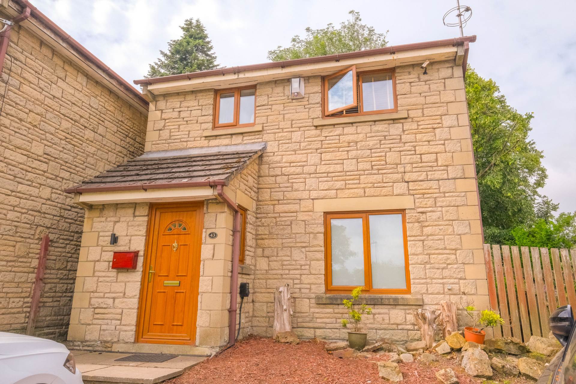 Howard Way, Meltham, Image 16