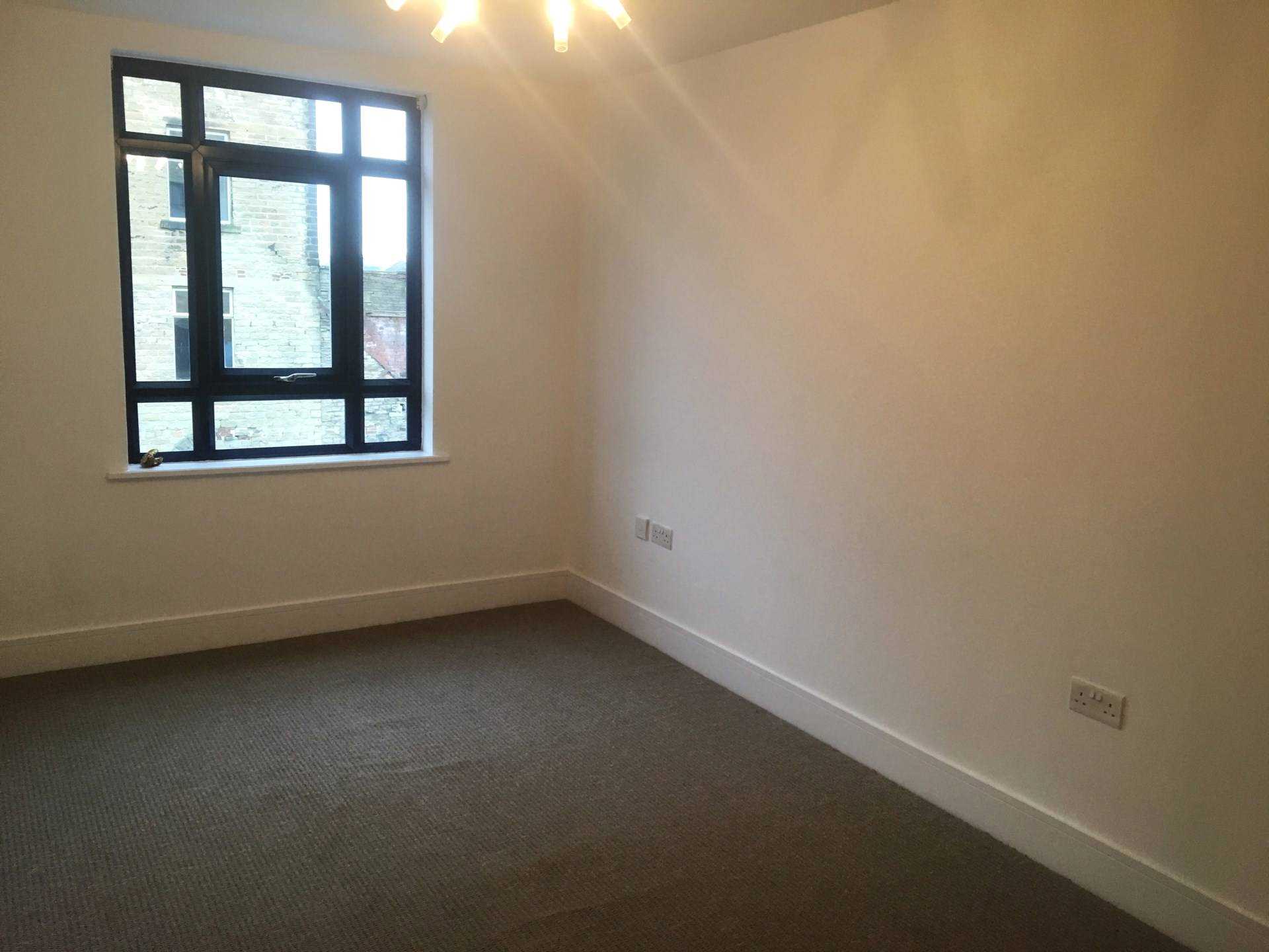 Equilibrium, Plover Road, Lindley, Image 4