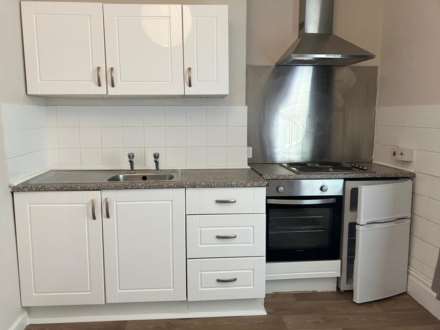 Flat 1, Cornmill Lane, Liversedge, Image 3