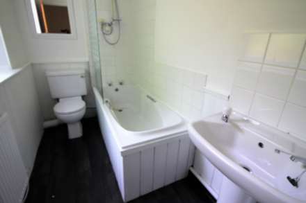 North Road, Kirkburton, Image 7