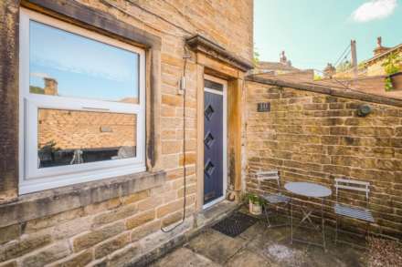 10 CHURCH TERRACE HOLMFIRTH, Image 1