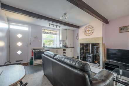 10 CHURCH TERRACE HOLMFIRTH, Image 4