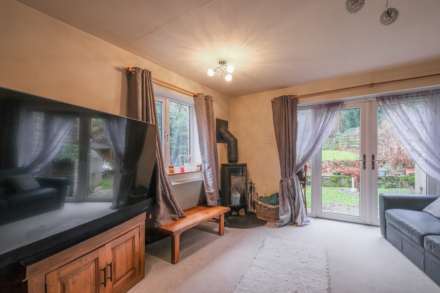 Weavers Court, Meltham, Image 8