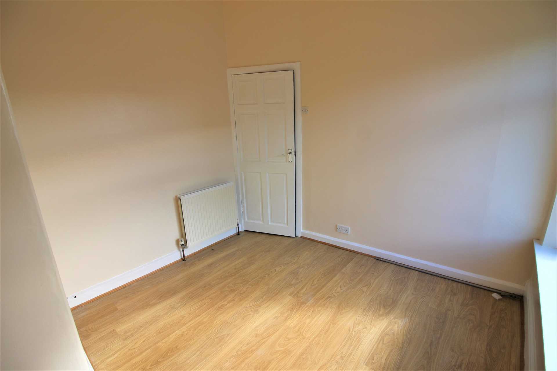 Commercial Road, Skelmanthorpe, Image 5