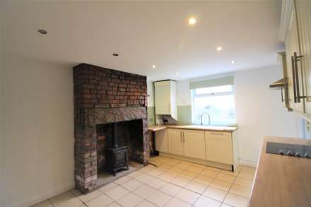 Commercial Road, Skelmanthorpe, Image 2