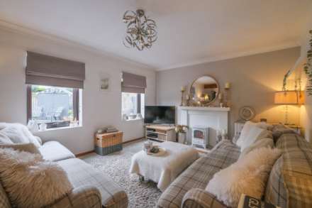 Bishops Way, Meltham, Image 3