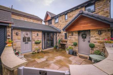 Bishops Way, Meltham, Image 5