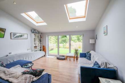 Harrington Court, Meltham, Image 13