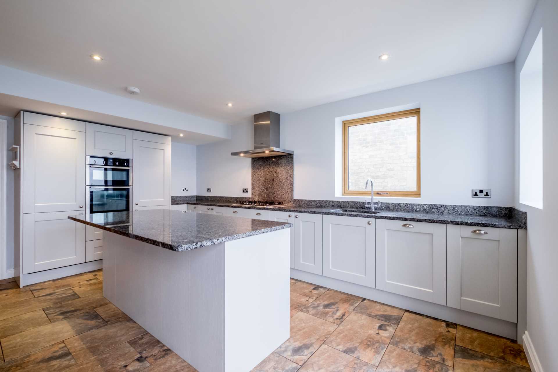 Holt Head Road, Blackmoorfoot, Huddersfield, Image 17