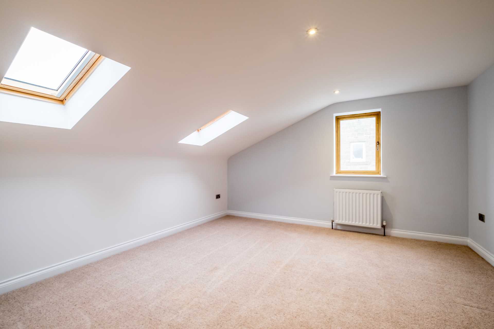 Holt Head Road, Blackmoorfoot, Huddersfield, Image 4