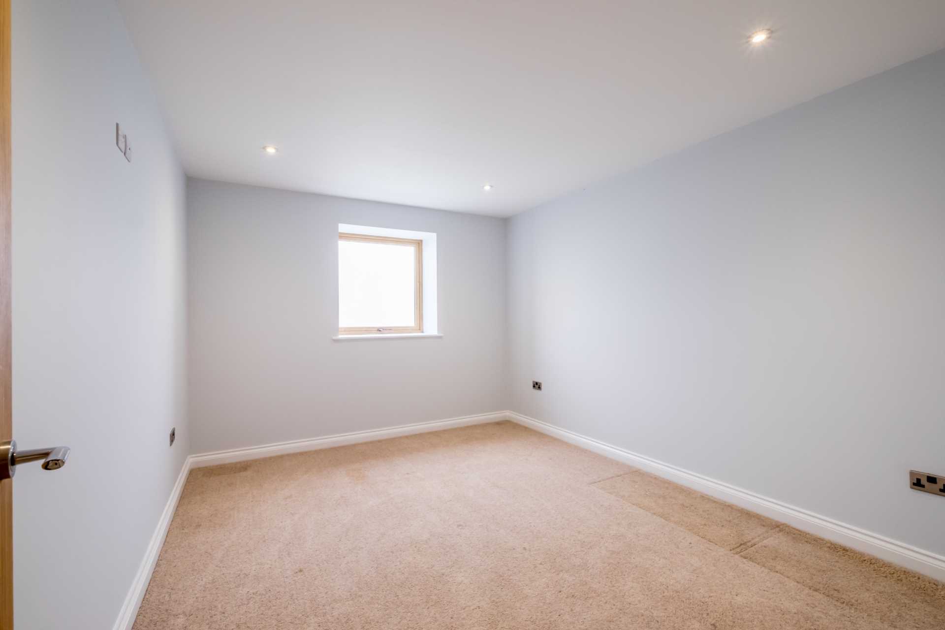 Holt Head Road, Blackmoorfoot, Huddersfield, Image 7