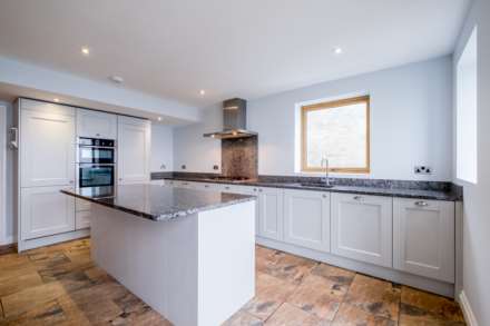 Holt Head Road, Blackmoorfoot, Huddersfield, Image 17