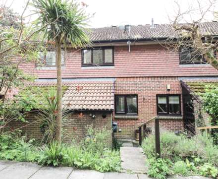 Warren Drive, Lewes, Image 1