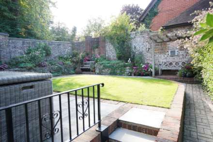 Queen Annes Close, Lewes, Image 13