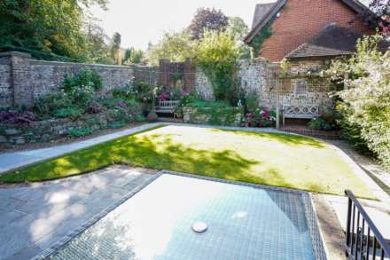 Queen Annes Close, Lewes, Image 14