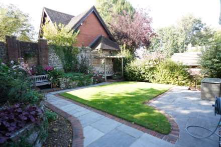 Queen Annes Close, Lewes, Image 16