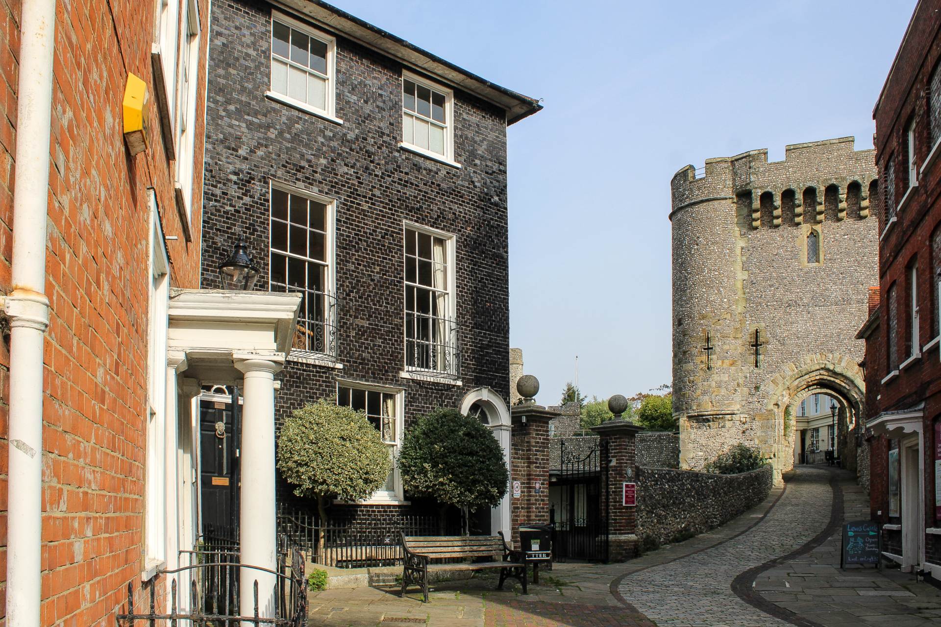 Castle Gate, Lewes, Image 2