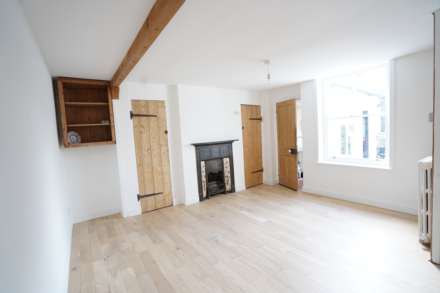 Paddock Terrace, Lewes, Image 2