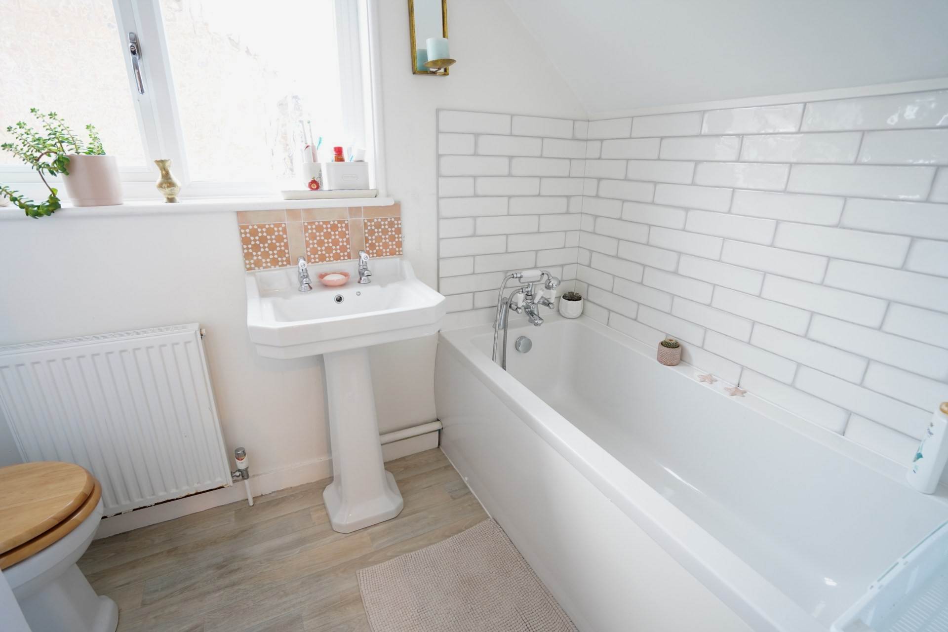 Wells Close, Plumpton Green, Image 11