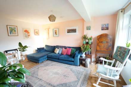 Wells Close, Plumpton Green, Image 3