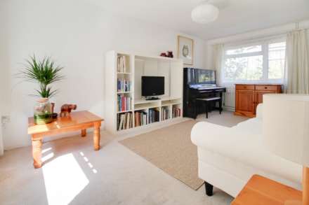 Peckham Close, Lewes, Image 2