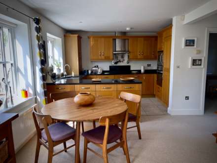 St Annes Crescent, Lewes, Image 5
