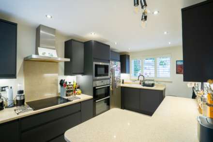 Winterbourne Close, Lewes, Image 15
