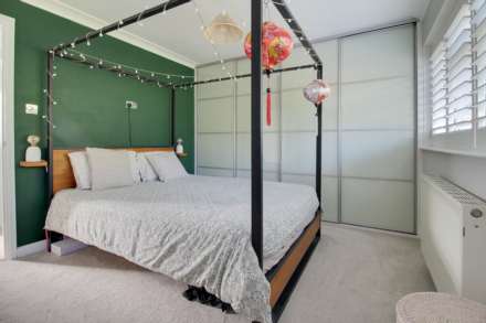 Winterbourne Close, Lewes, Image 4