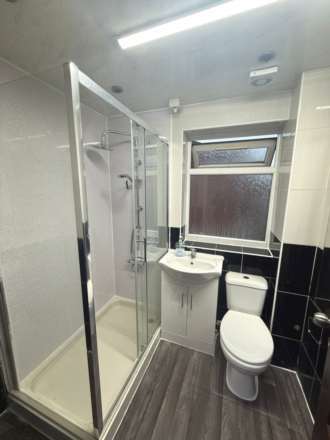 Barnes Avenue, Southall, Image 3