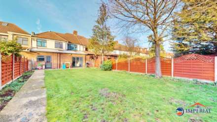 Property For Sale Crosslands Avn, Southall