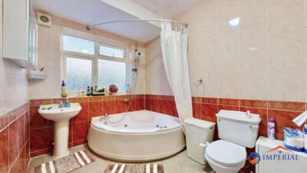 Crosslands Avn, Southall, Image 20