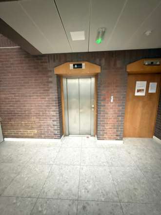 High Street, Camberley, Image 4