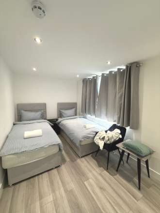 Dawley Ride, Coln Brook, Image 12