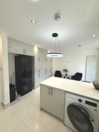 Dawley Ride, Coln Brook, Image 6