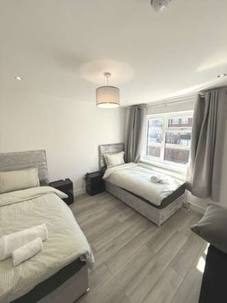 Dawley Ride, Coln Brook, Image 9