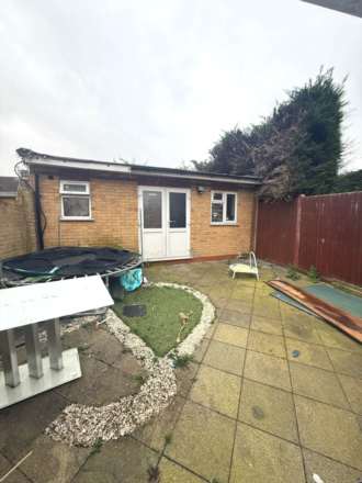 Barnes Avenue, Southall, Image 6