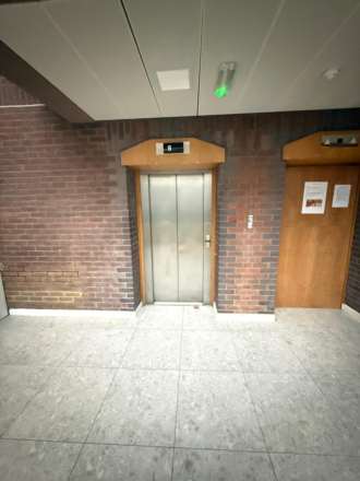 High Street, Camberley, Image 3