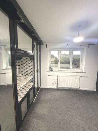 Barnes Avenue, Southall, Image 3