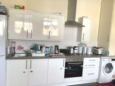 Nicholls Avenue, Uxbridge, Image 2