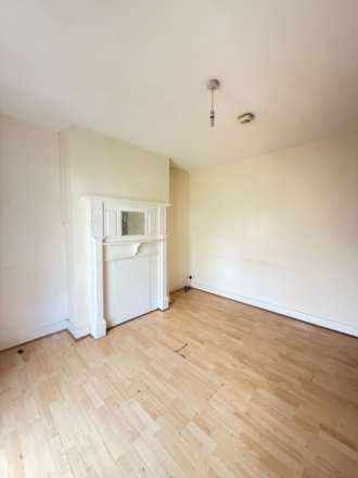 Heston Avenue, Hounslow, Image 2