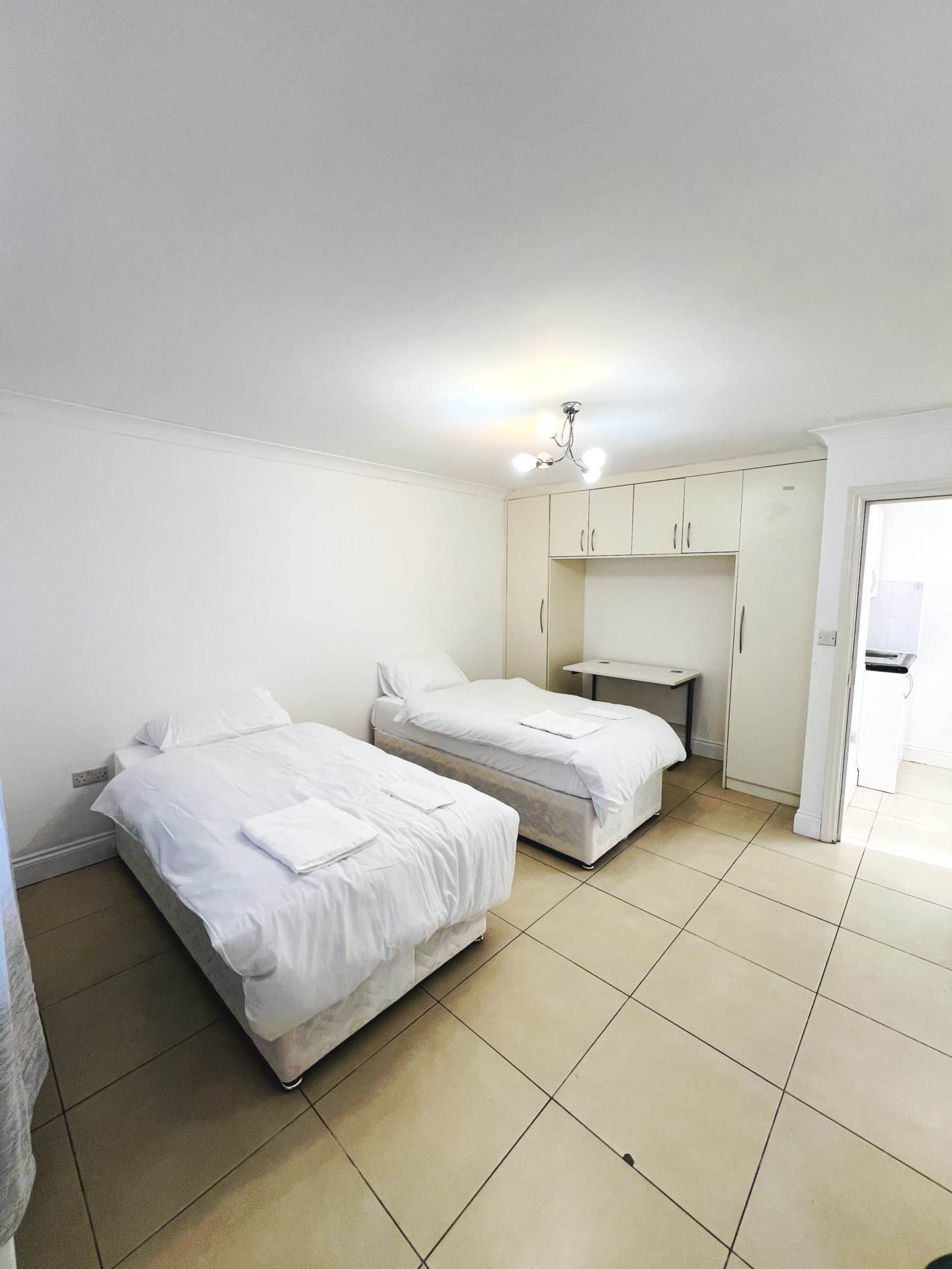 Hitherbroom Road, Hayes, Image 10