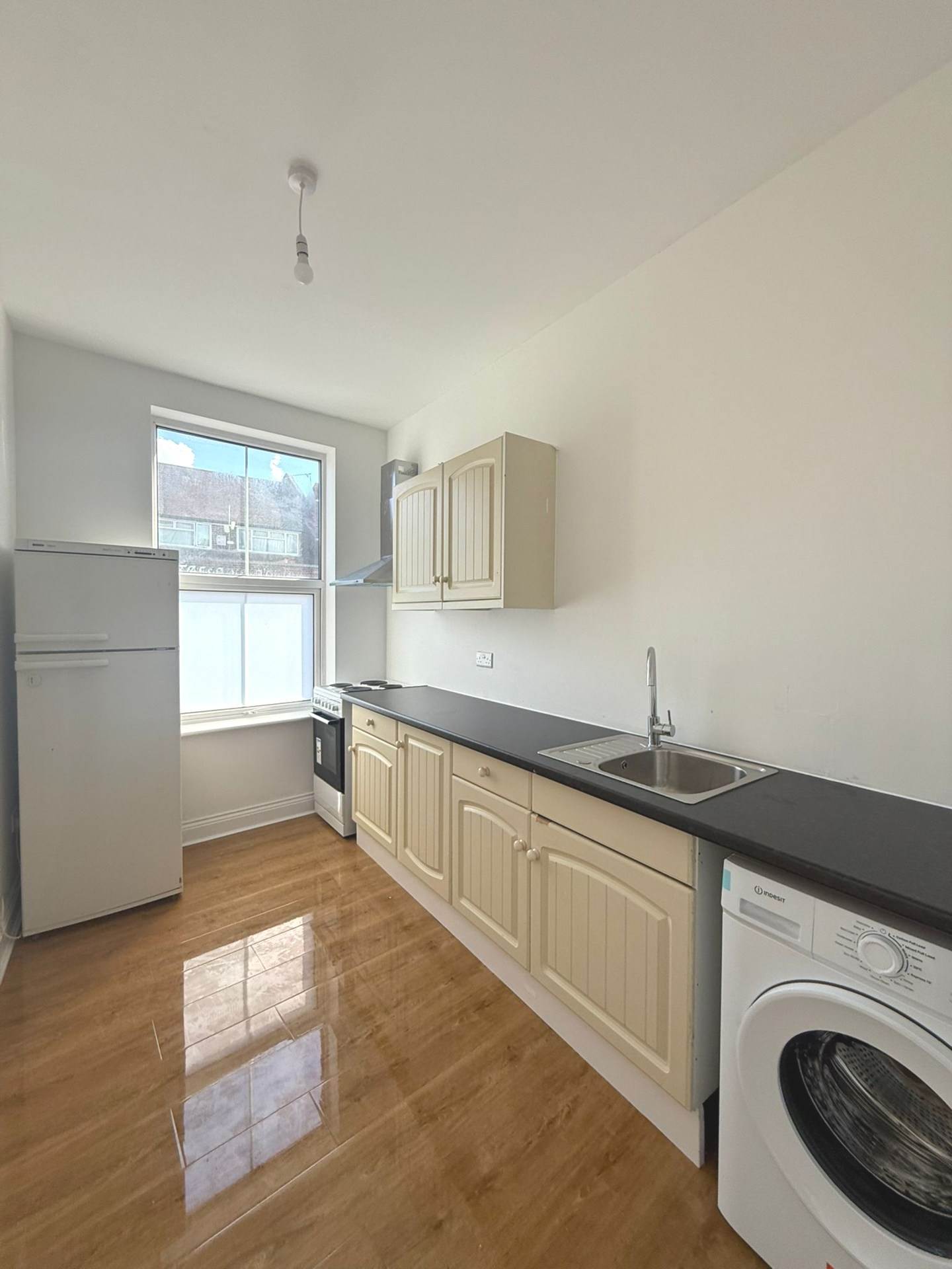 Woodthorpe Road, Ashford, Image 6